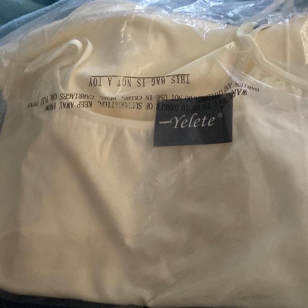 5 camis s/m/l ivory and cream